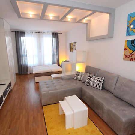 New Belgrade Apartment Neven, Parking 5 Evra Dan المظهر الخارجي الصورة