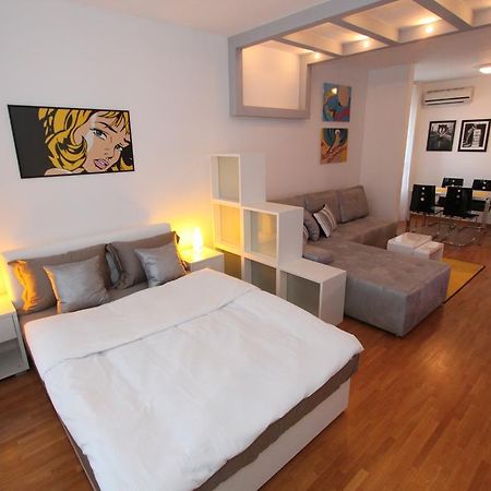 New Belgrade Apartment Neven, Parking 5 Evra Dan المظهر الخارجي الصورة