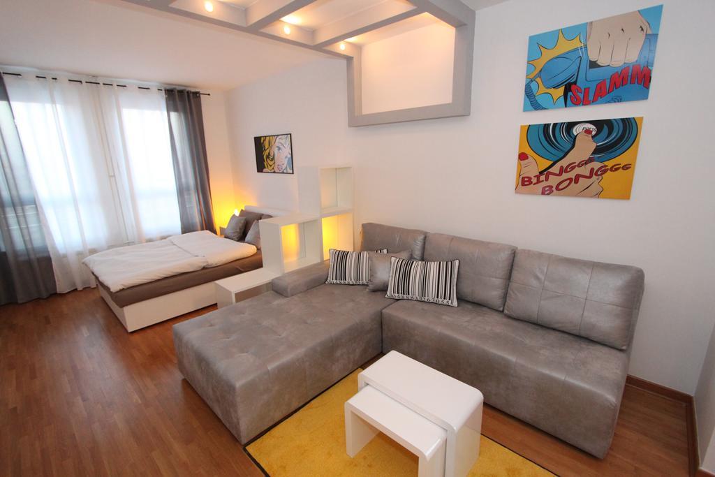 New Belgrade Apartment Neven, Parking 5 Evra Dan المظهر الخارجي الصورة